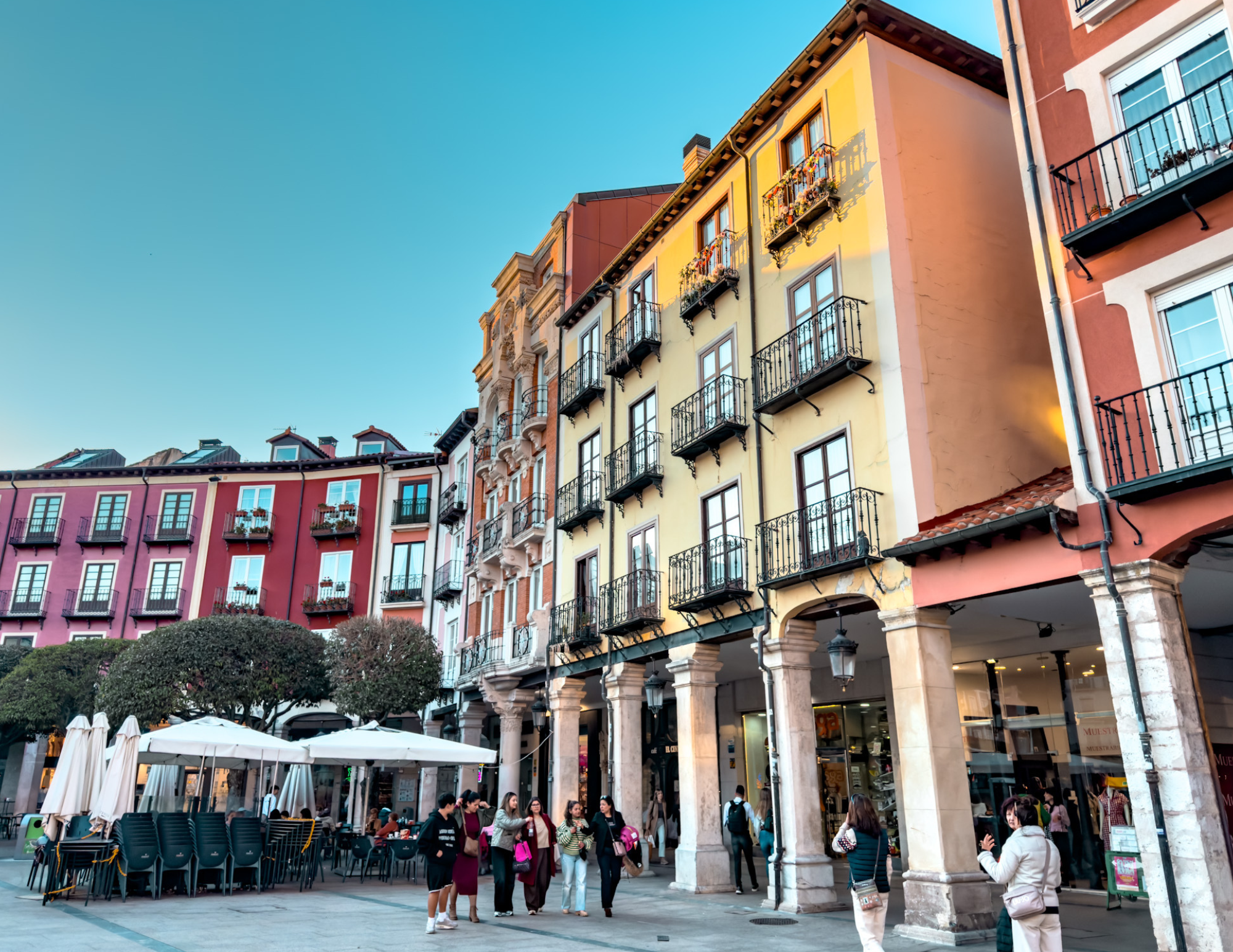 Burgos Travel Guide (7).png
